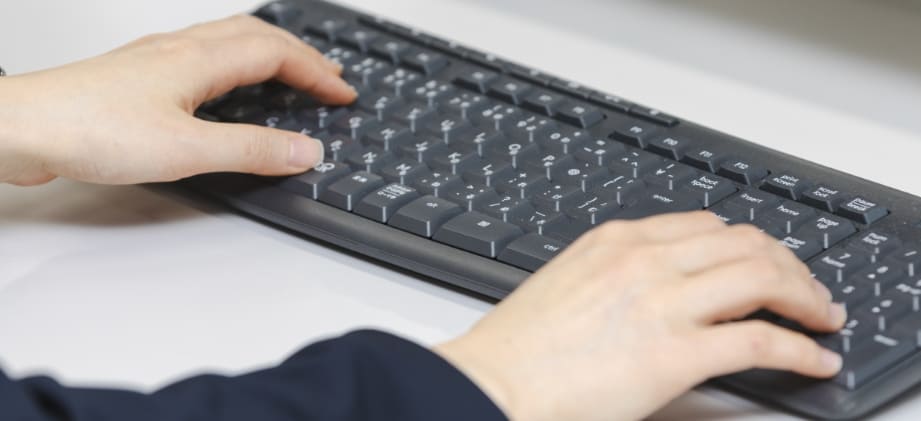 煩雑な経費精算をクラウドで簡単に。全社員の業務効率化に。